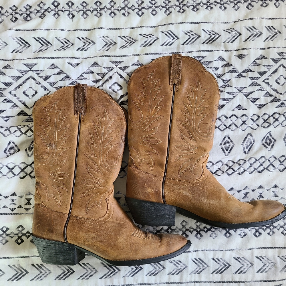 Ariat cowboy boots